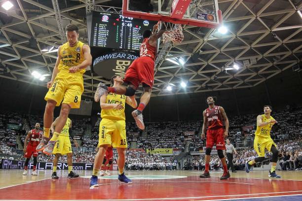 冠舞台上 冠舞台上