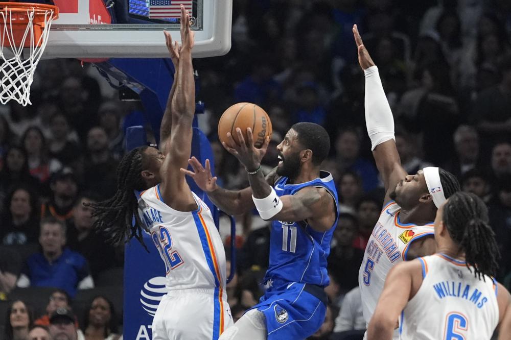 中的巨大潜 中的巨大潜