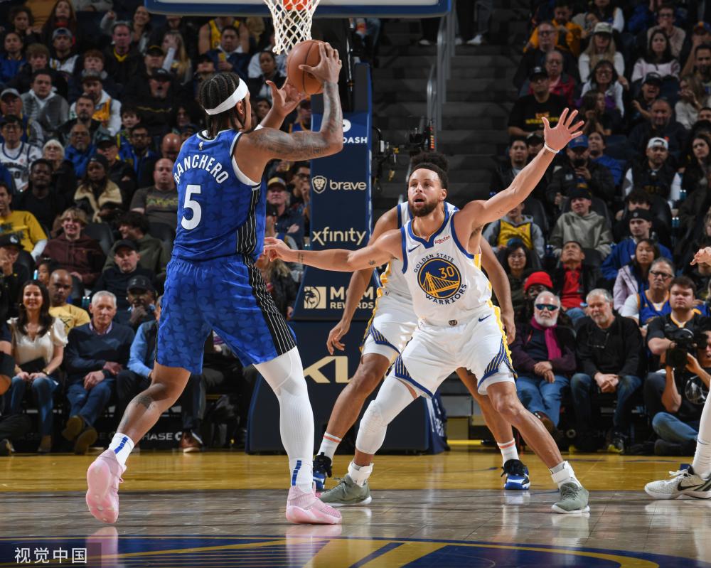 王钰栋因伤 王钰栋因伤