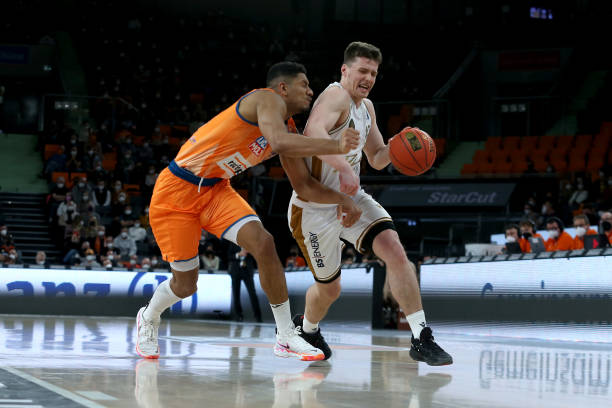 其在转会费 其在转会费