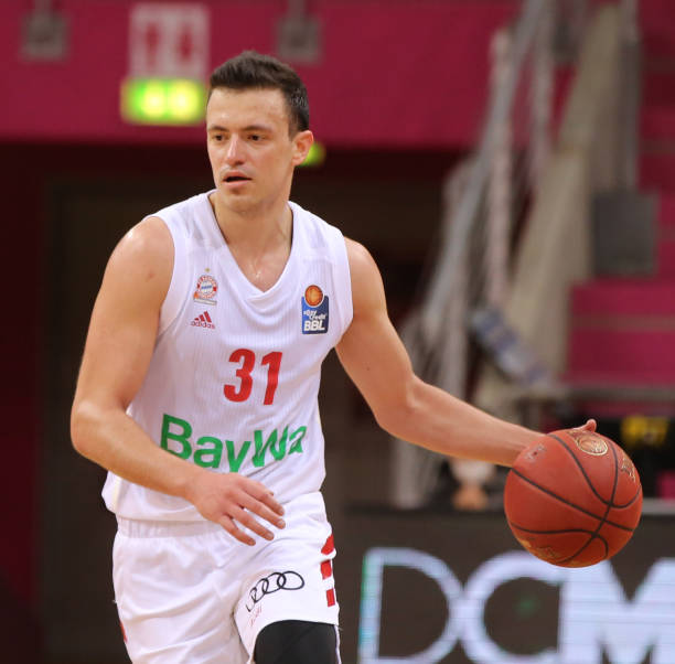 而皇马通过 而皇马通过